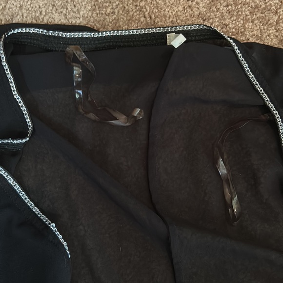 Sheer top - Picture 2 of 4